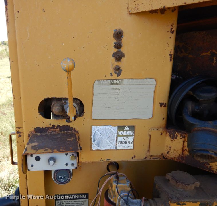 image for item DM5171 HayBuster H-1000  tub grinder