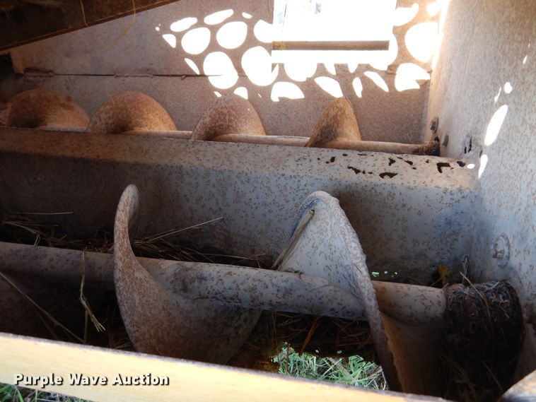 image for item DM5171 HayBuster H-1000  tub grinder