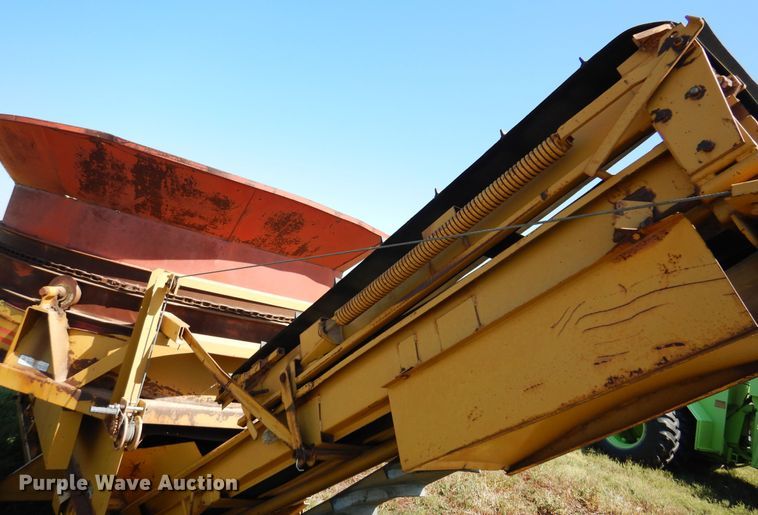 image for item DM5171 HayBuster H-1000  tub grinder