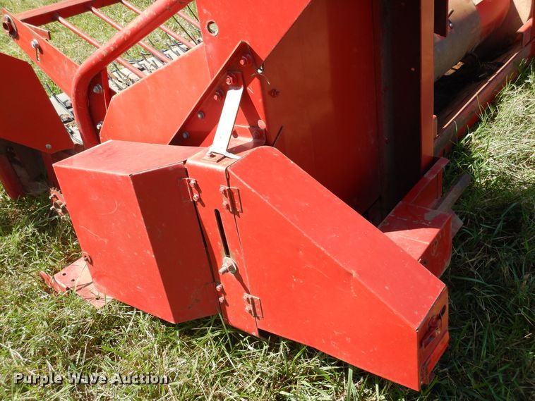 image for item DM5176 International 810-10  pickup head