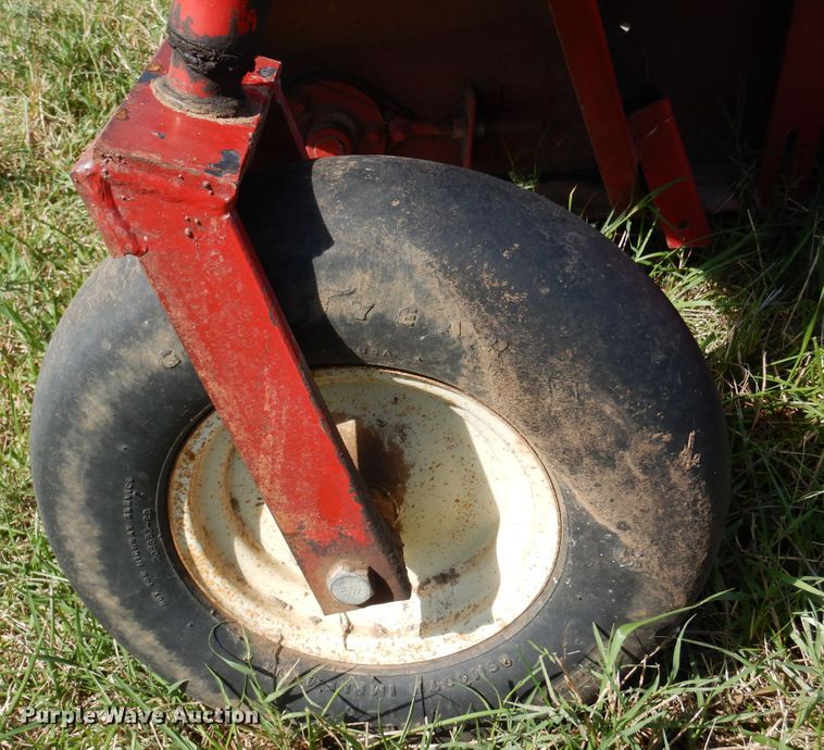 image for item DM5176 International 810-10  pickup head