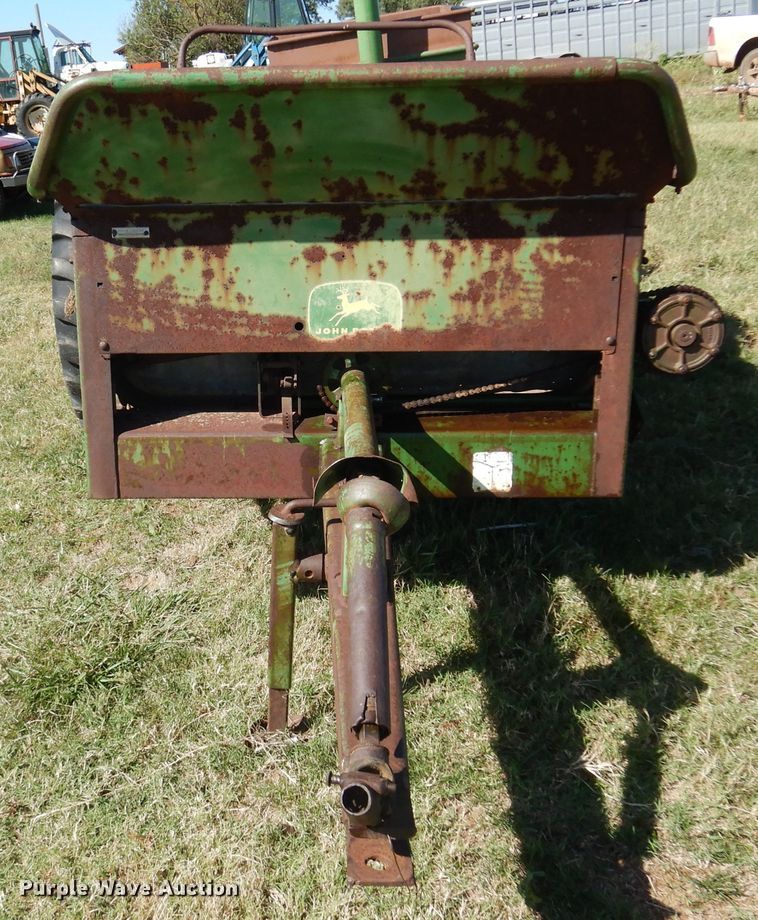 image for item DM5178 John Deere  manure spreader