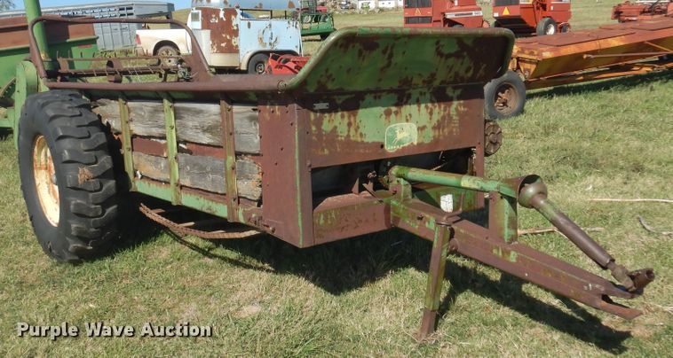 image for item DM5178 John Deere  manure spreader