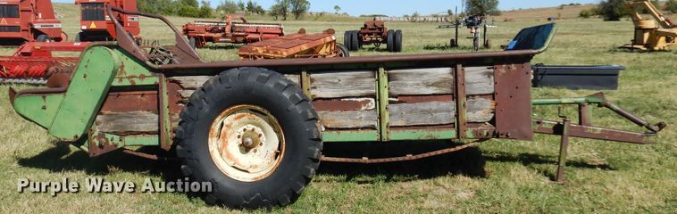 image for item DM5178 John Deere  manure spreader