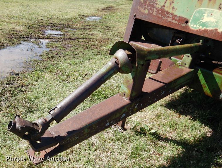 image for item DM5178 John Deere  manure spreader