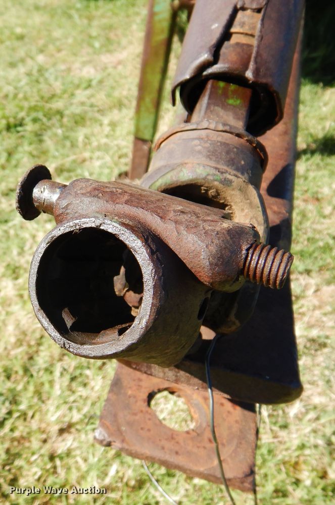 image for item DM5178 John Deere  manure spreader