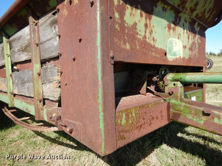 image for item DM5178 John Deere  manure spreader