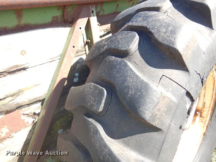 image for item DM5178 John Deere  manure spreader