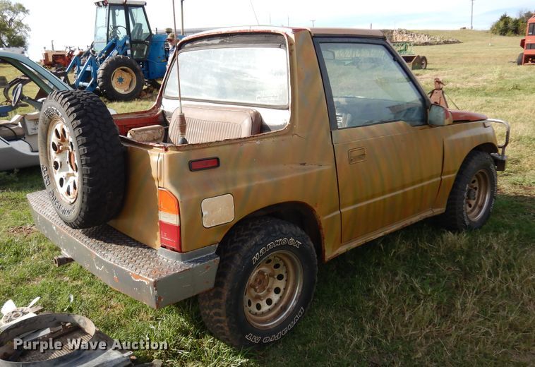 image for item DM5179 1989 Suzuki Sidekick  SUV