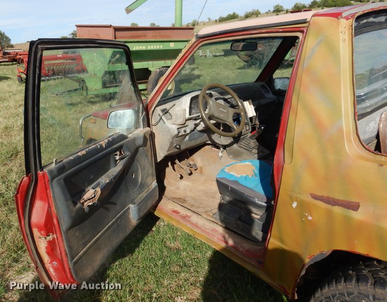 image for item DM5179 1989 Suzuki Sidekick  SUV