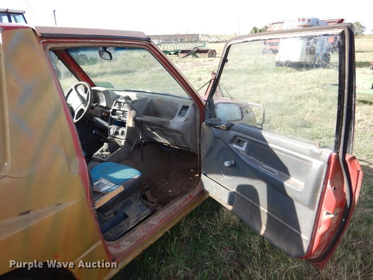 image for item DM5179 1989 Suzuki Sidekick  SUV