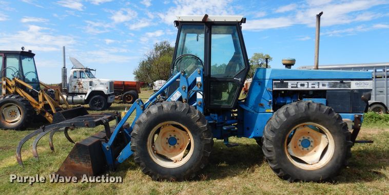 image for item DM5181 1991 Ford Versatile 9030  4WD bi-directional tractor