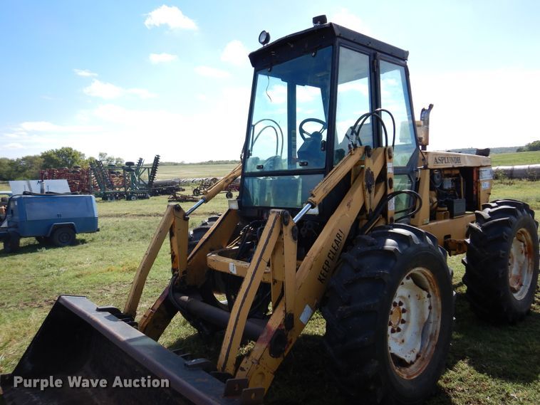 image for item DM5182 Versatile 9030  4WD bi-directional tractor