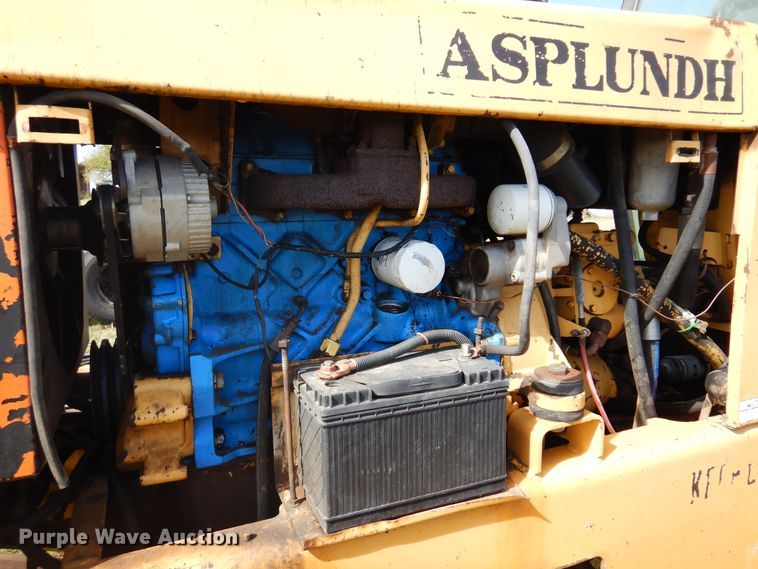 image for item DM5182 Versatile 9030  4WD bi-directional tractor