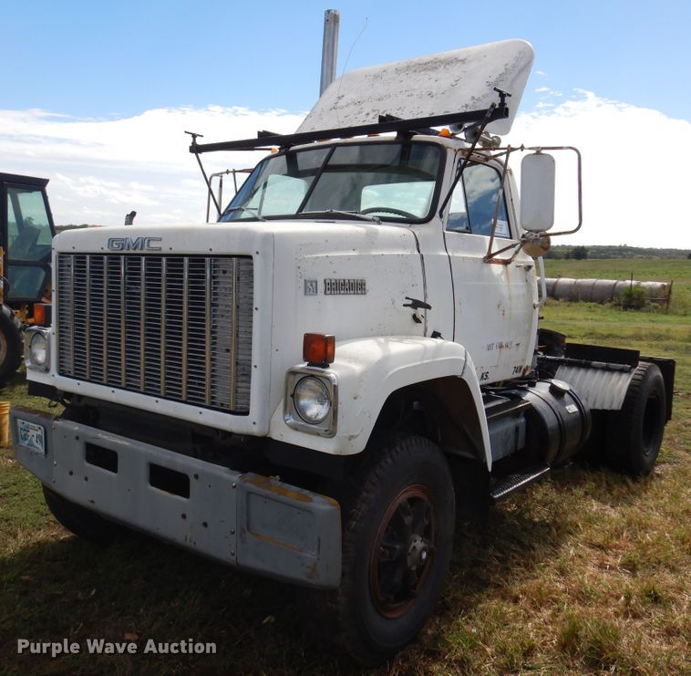 image for item DM5183 1982 GMC Brigadier  semi truck