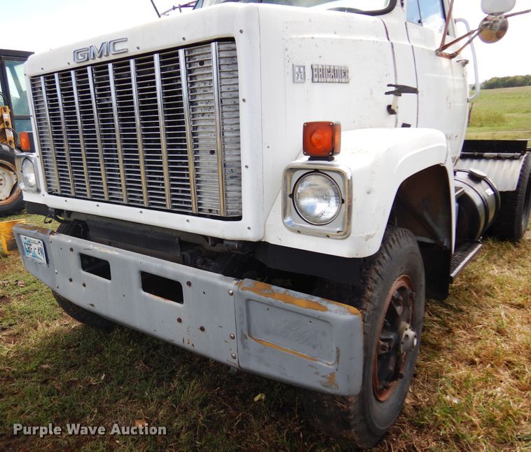image for item DM5183 1982 GMC Brigadier  semi truck