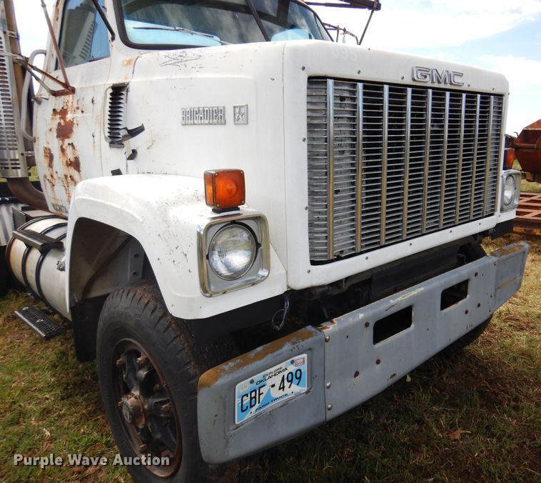 image for item DM5183 1982 GMC Brigadier  semi truck
