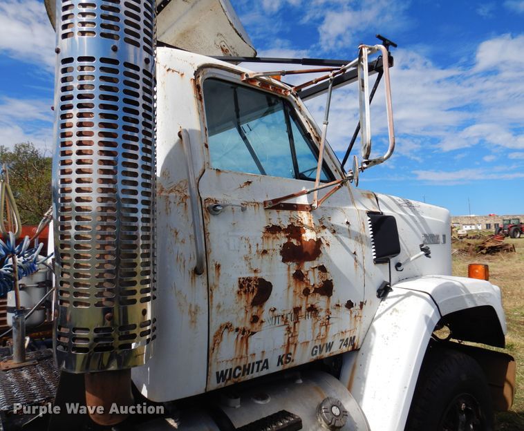 image for item DM5183 1982 GMC Brigadier  semi truck