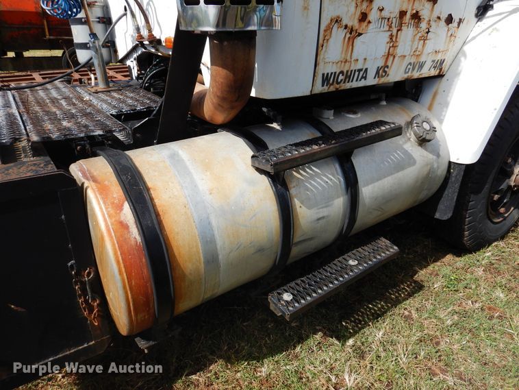 image for item DM5183 1982 GMC Brigadier  semi truck