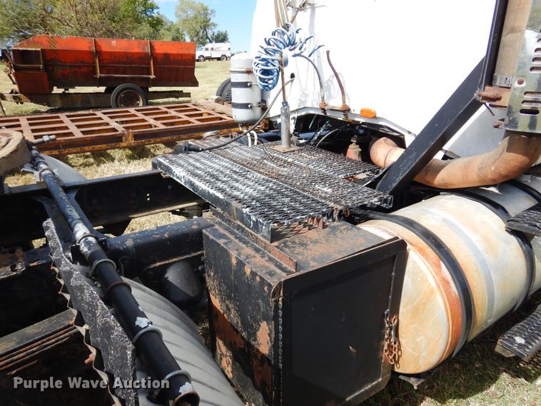 image for item DM5183 1982 GMC Brigadier  semi truck