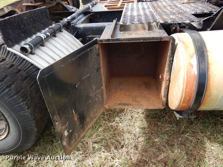 image for item DM5183 1982 GMC Brigadier  semi truck