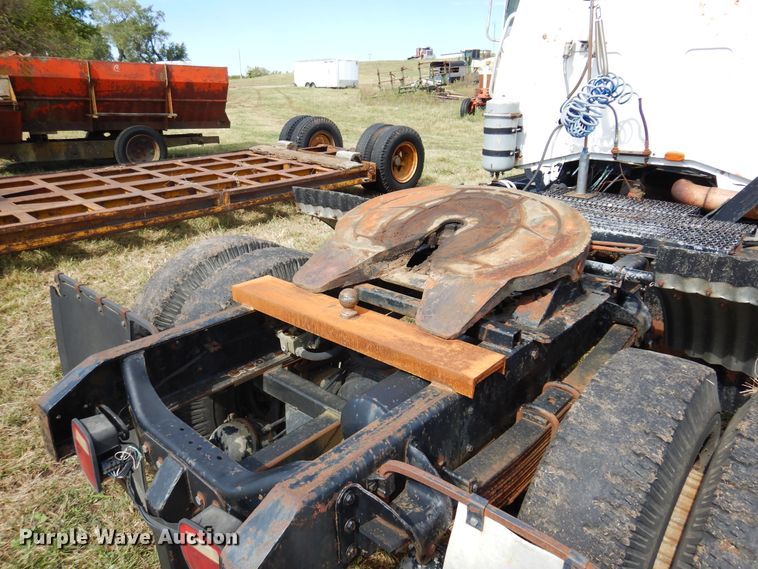 image for item DM5183 1982 GMC Brigadier  semi truck