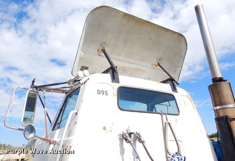 image for item DM5183 1982 GMC Brigadier  semi truck