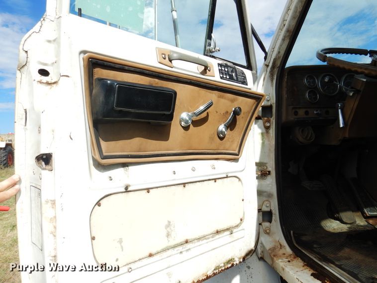 image for item DM5183 1982 GMC Brigadier  semi truck