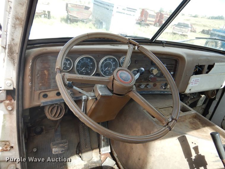 image for item DM5183 1982 GMC Brigadier  semi truck