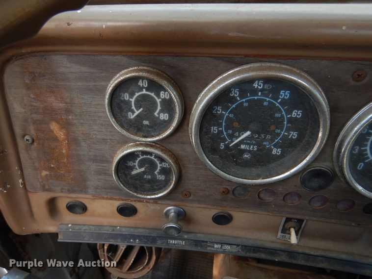 image for item DM5183 1982 GMC Brigadier  semi truck