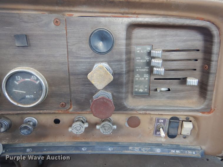 image for item DM5183 1982 GMC Brigadier  semi truck