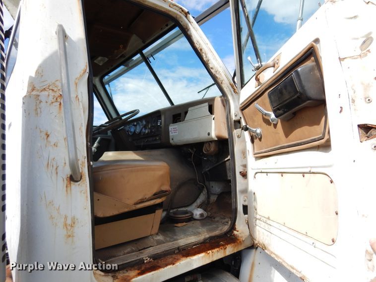 image for item DM5183 1982 GMC Brigadier  semi truck