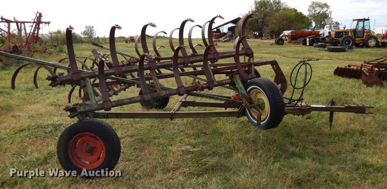 image for item DM5186 John Deere E0100  chisel