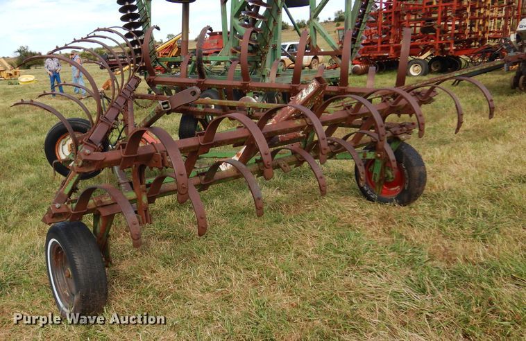 image for item DM5186 John Deere E0100  chisel