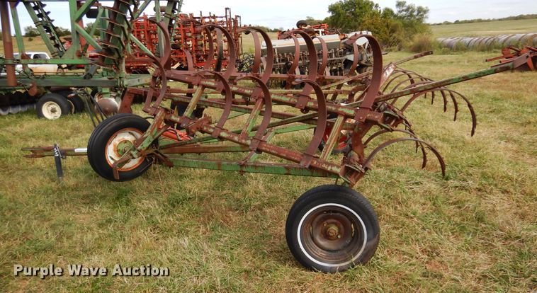 image for item DM5186 John Deere E0100  chisel