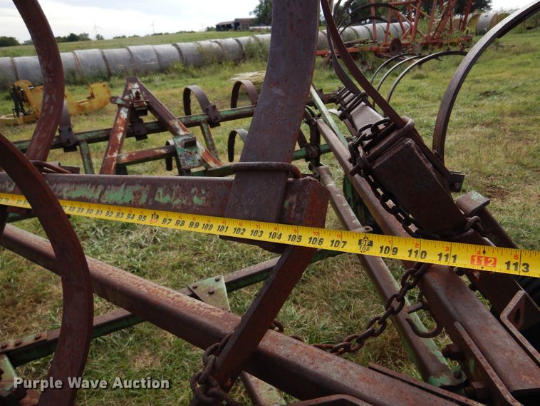 image for item DM5186 John Deere E0100  chisel