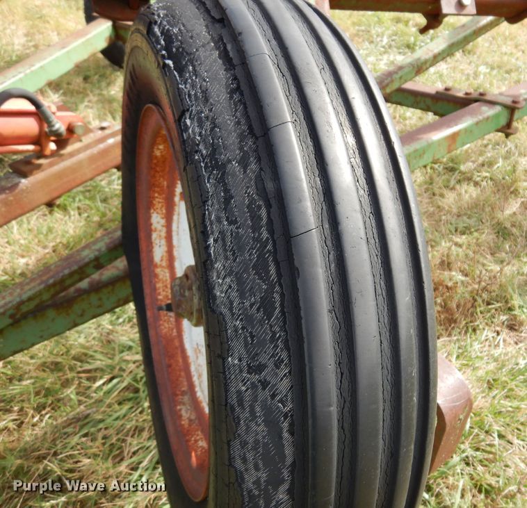 image for item DM5186 John Deere E0100  chisel