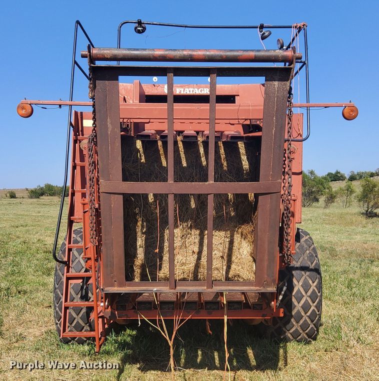 image for item DM5192 1988 Hesston 4900  large square baler