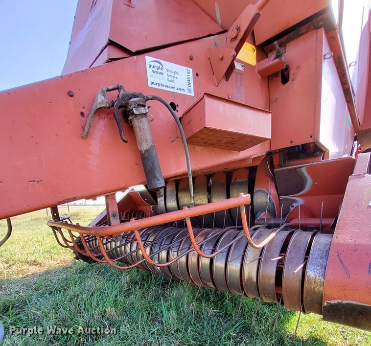 image for item DM5192 1988 Hesston 4900  large square baler
