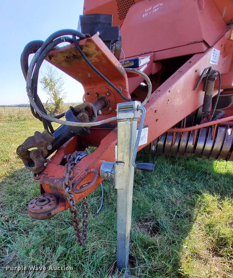 image for item DM5192 1988 Hesston 4900  large square baler