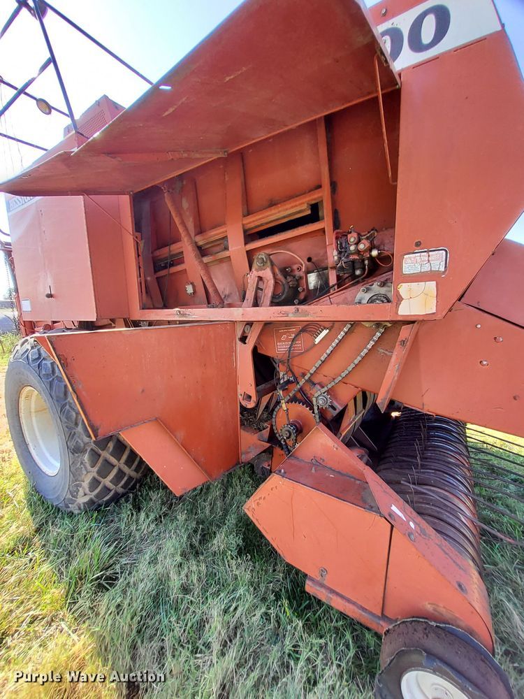image for item DM5192 1988 Hesston 4900  large square baler