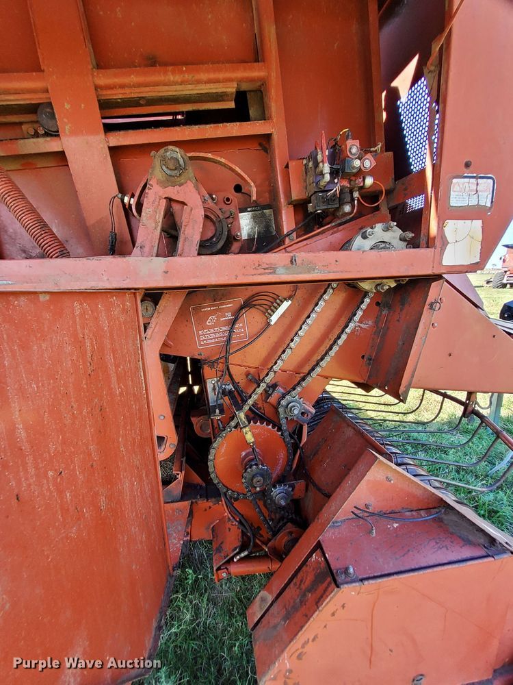 image for item DM5192 1988 Hesston 4900  large square baler