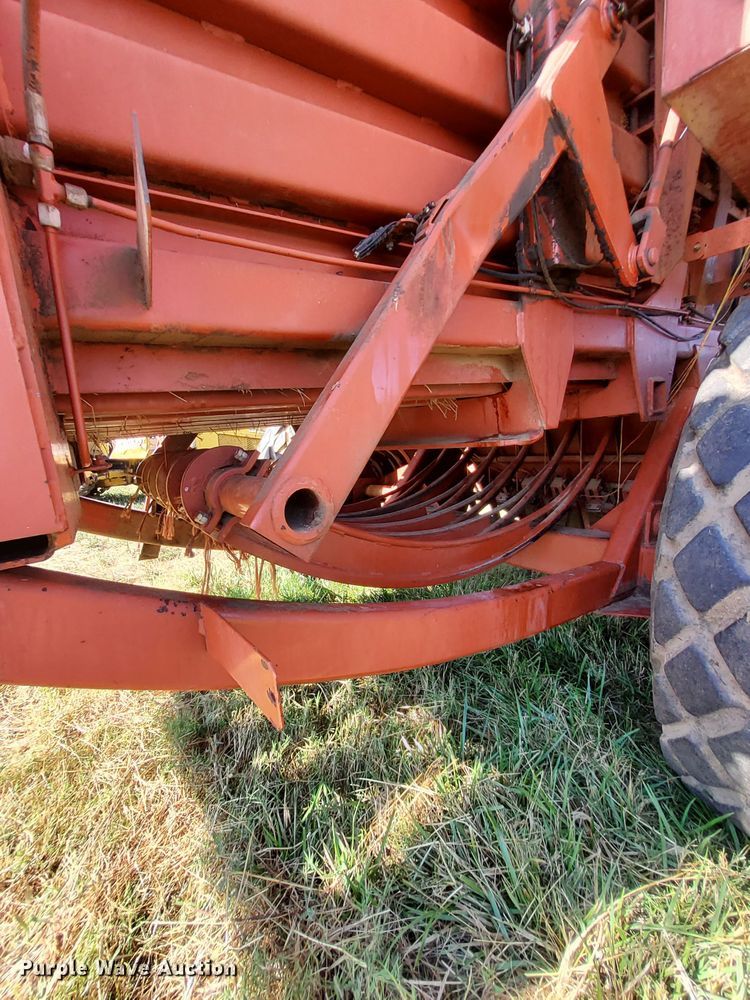 image for item DM5192 1988 Hesston 4900  large square baler