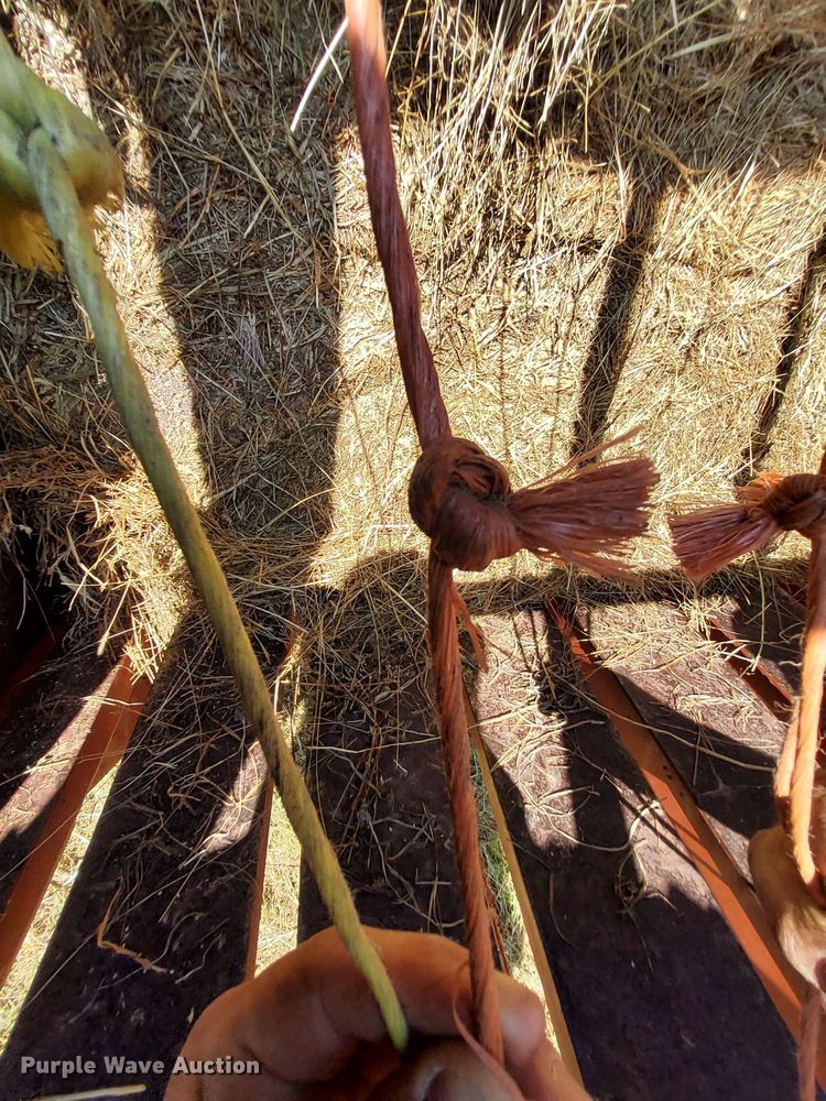 image for item DM5192 1988 Hesston 4900  large square baler