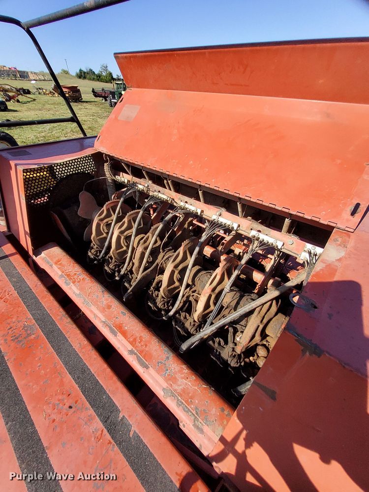 image for item DM5192 1988 Hesston 4900  large square baler