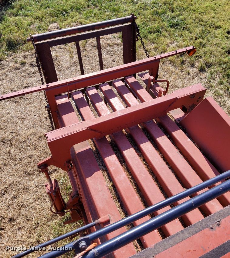 image for item DM5192 1988 Hesston 4900  large square baler