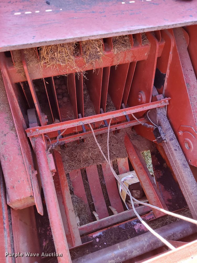 image for item DM5192 1988 Hesston 4900  large square baler