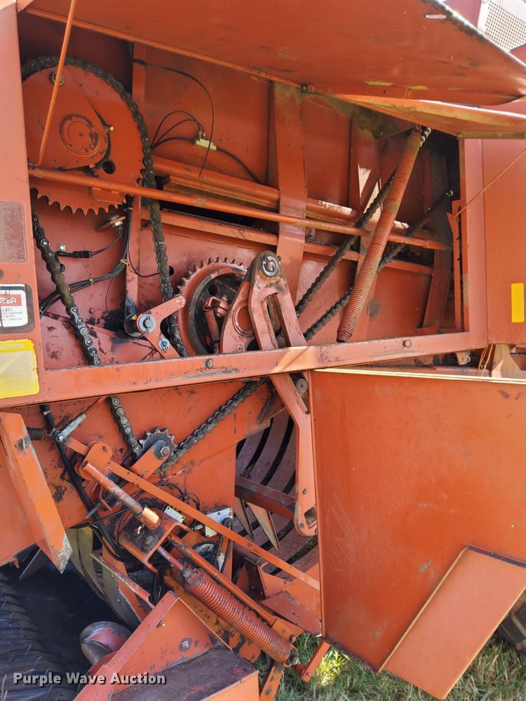 image for item DM5192 1988 Hesston 4900  large square baler