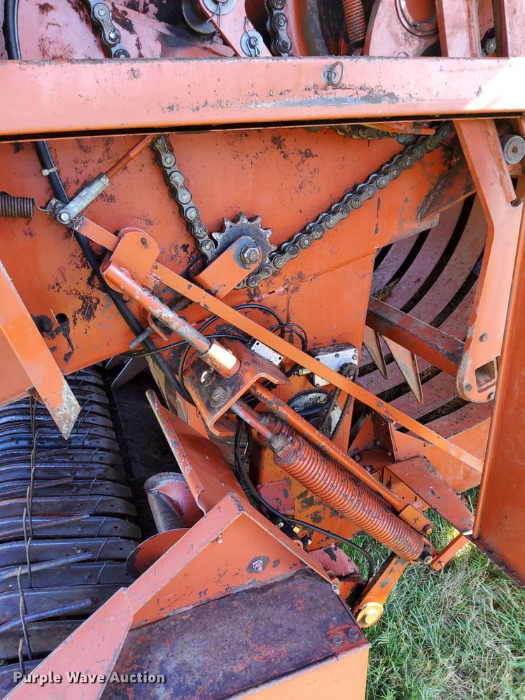 image for item DM5192 1988 Hesston 4900  large square baler