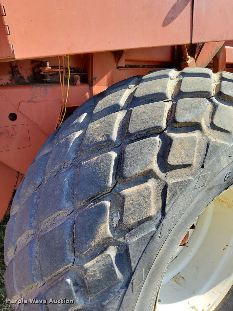 image for item DM5192 1988 Hesston 4900  large square baler